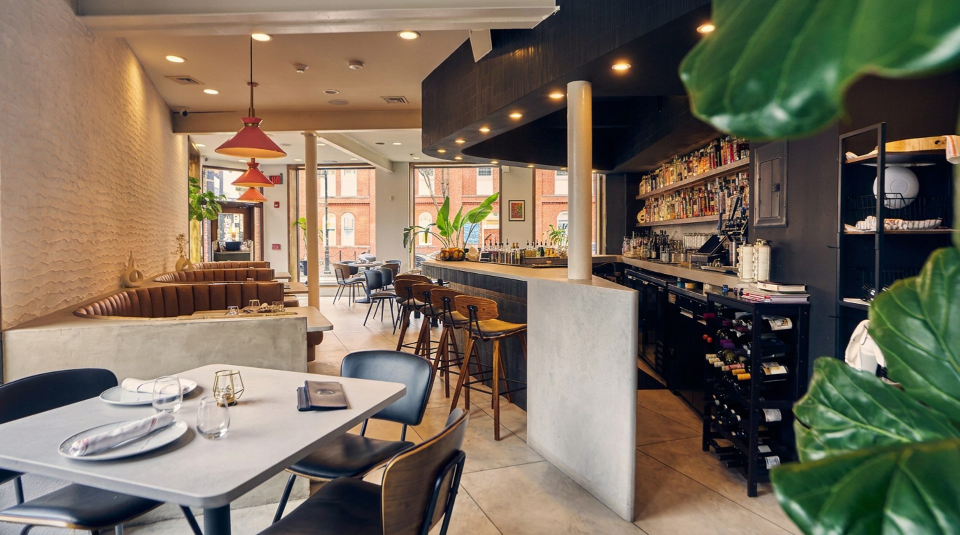 Large tables and private events